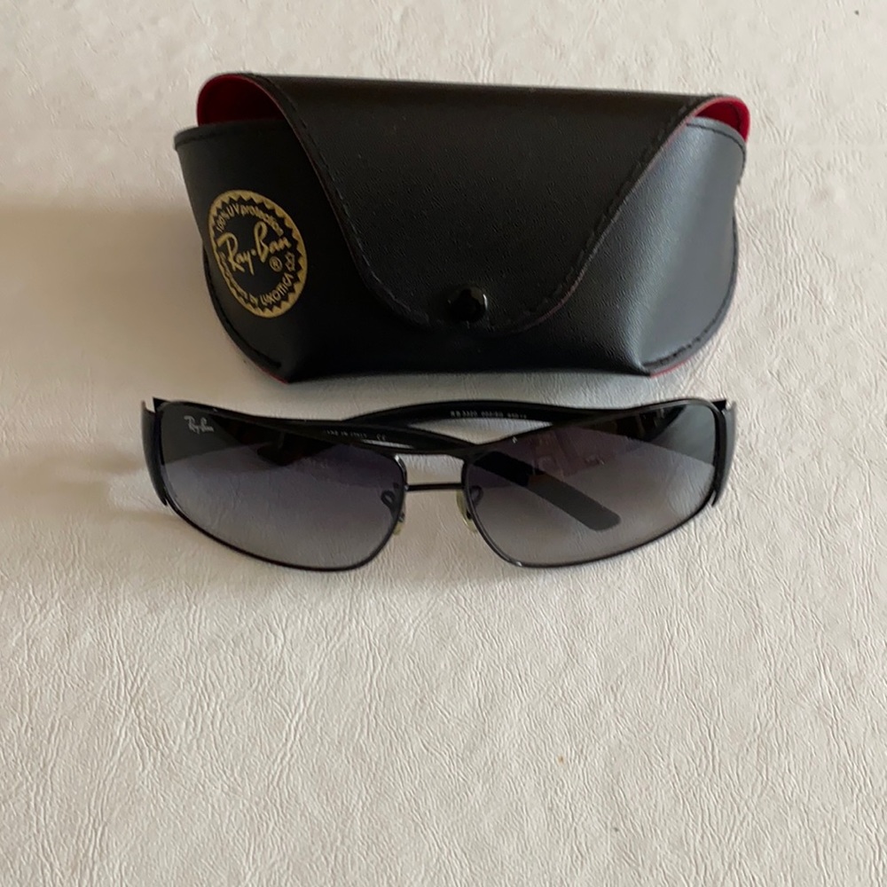 Ray-Ban black wire Sunglasses